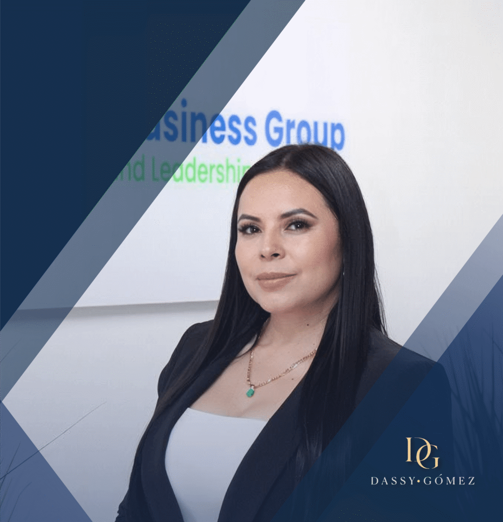 Mentora empresarial presentando una oportunidad de carrera financiera con formación y acompañamiento profesional